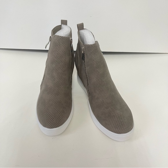 Journee Collection JOURNEE Penelope Wedge Heel Sneaker In Taupe New In Box - Picture 5 of 13